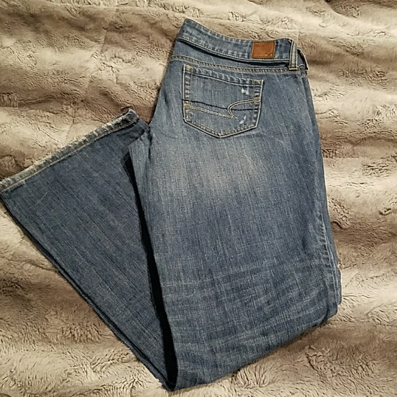 American Eagle Favorite Boyfriend Jeans - Picture 2 of 3